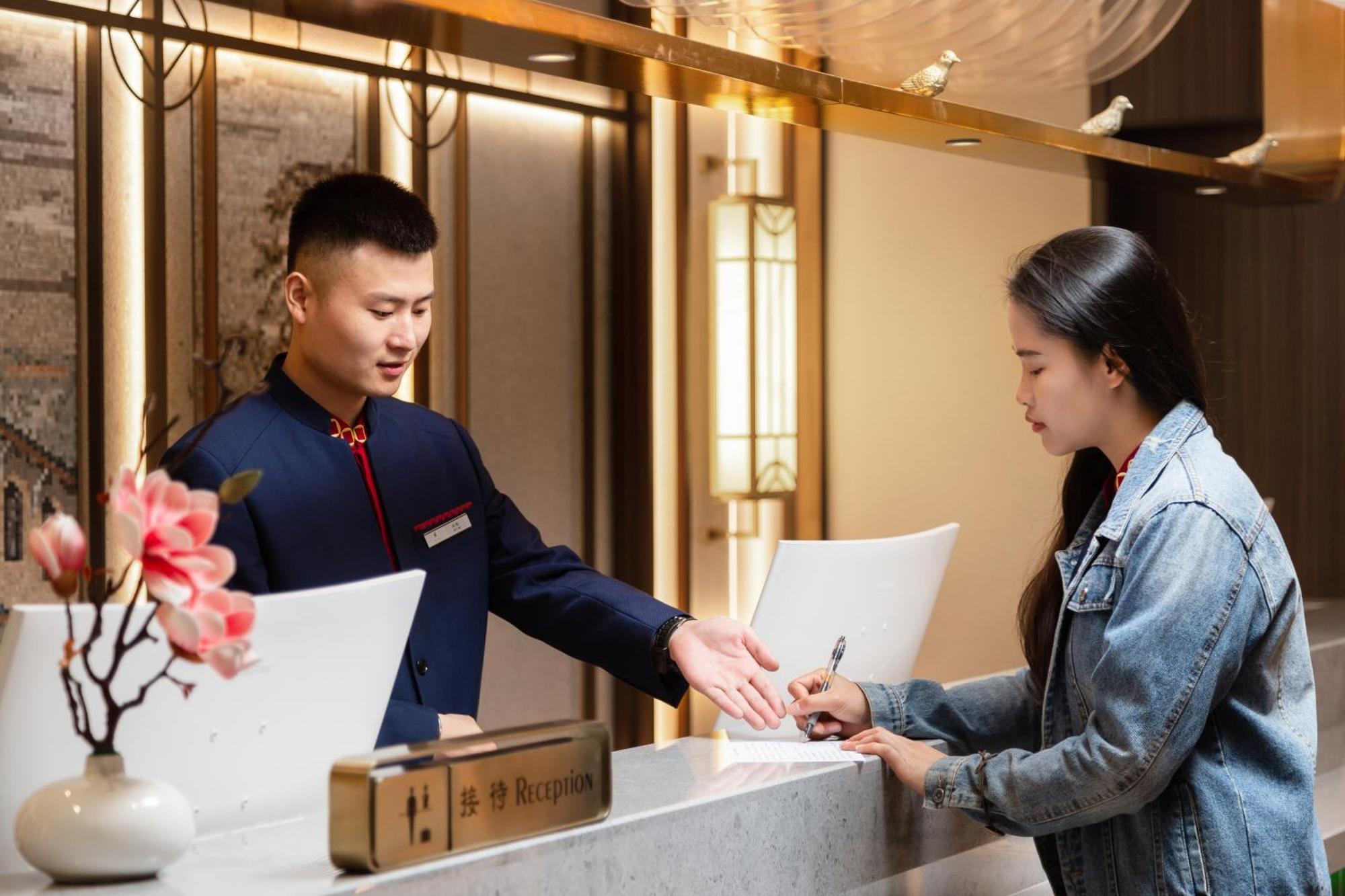Guangzhou Wogo Yuanbao Hotel-Zhujiang New Town-Free Canton Fair Shuttle Bus & Overseas Buyer Registration Services エクステリア 写真
